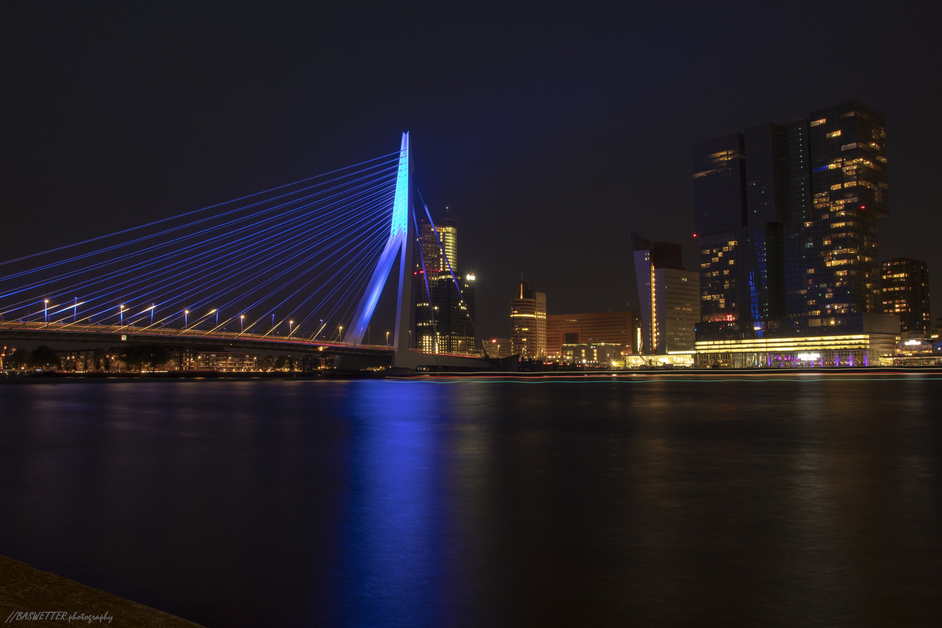 Erasmusbrug in het blauw, Rotterdam